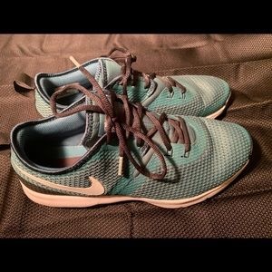 Nike Air Max Typha 2 Eagles Sneakers